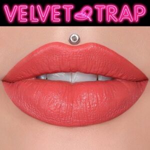 Jeffree Star | ‘Ranch Girl’ Velvet Trap Lipstick | NiB warm peach rose shade 🍑🌹